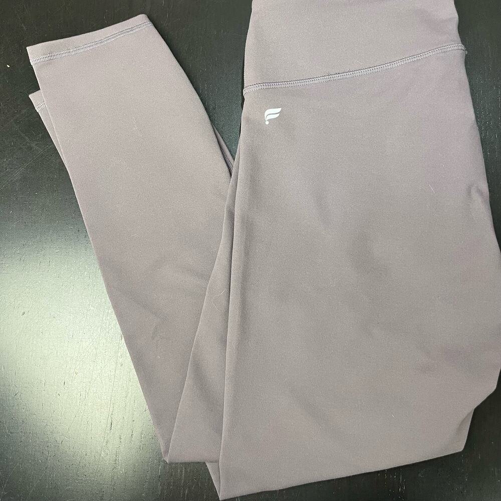 NEW Fabletics Leggings Salar Solid Powerhold Capri Size Small 4-6 NWT